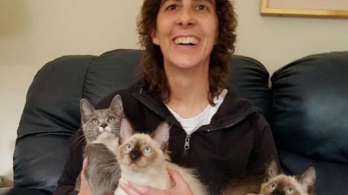 'It makes everyone happy': Lincoln woman traps, neuters, releases stray cats